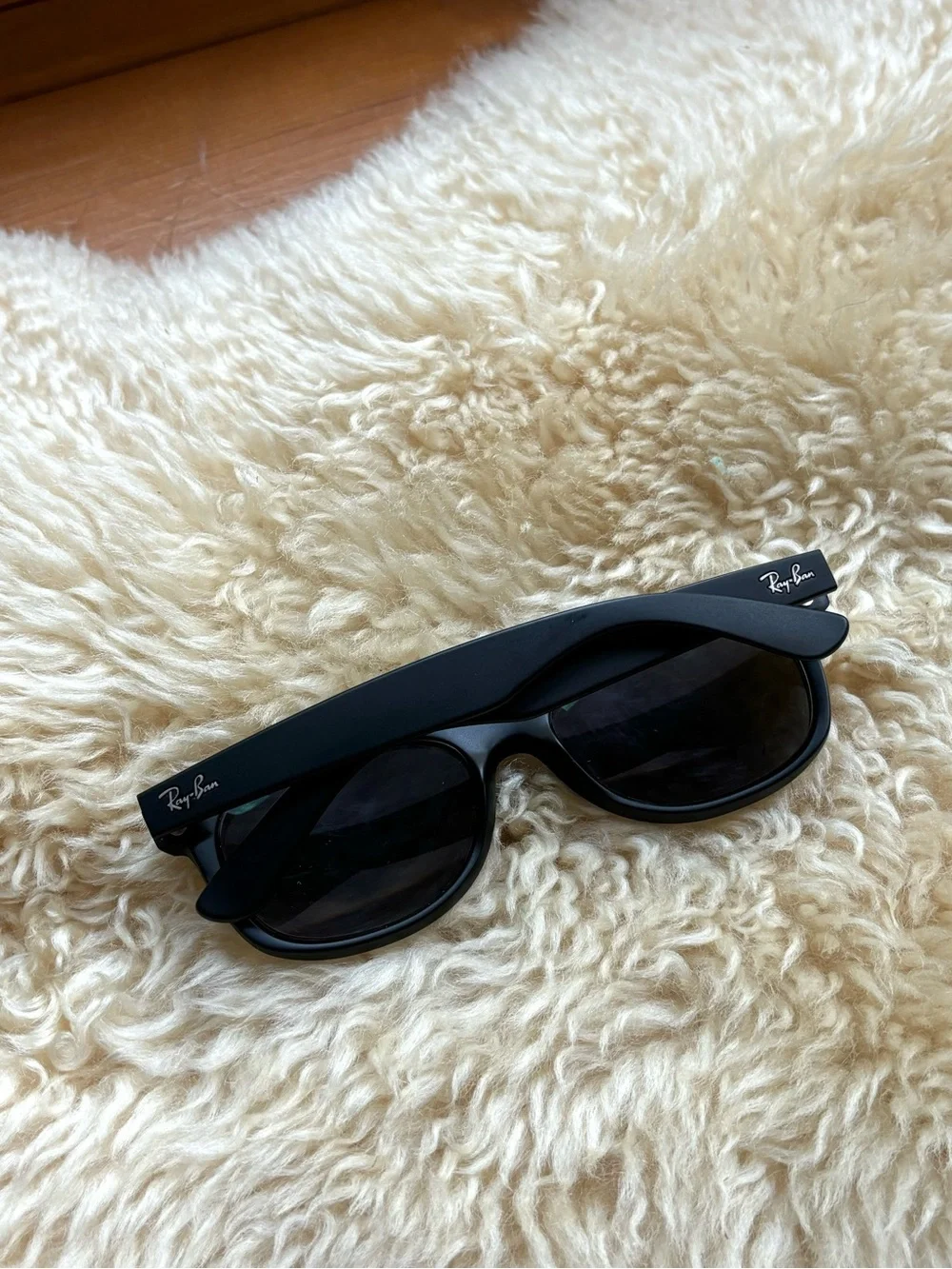 Ray Ban New Wayfarer Polarized Sunglasses